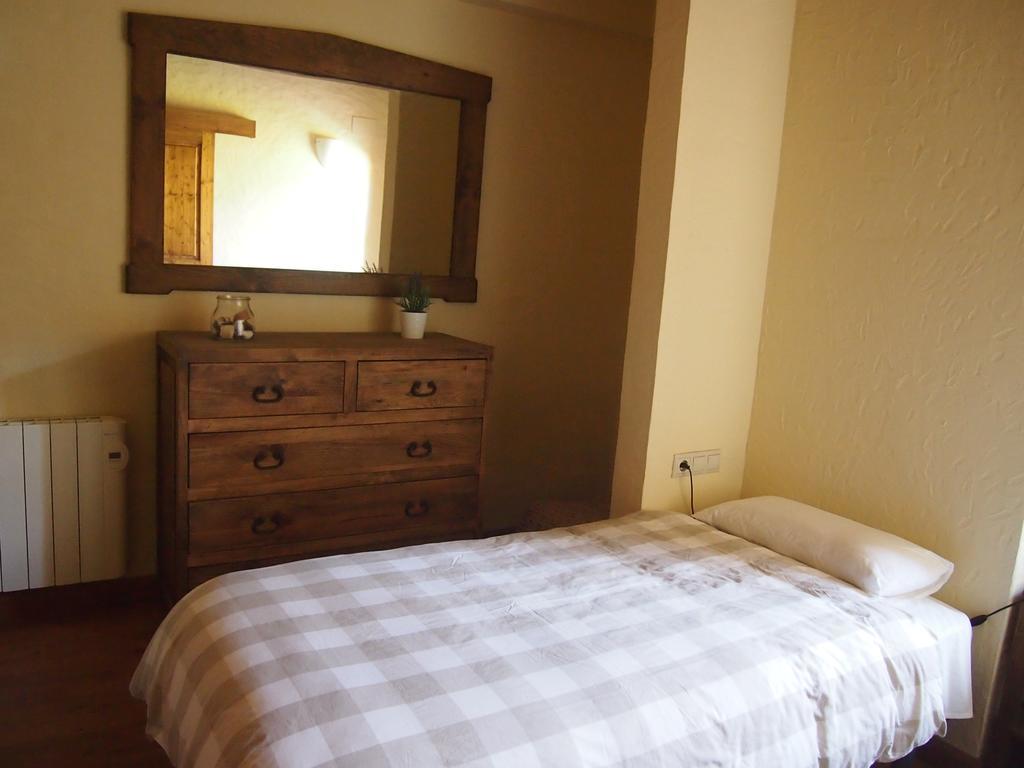 Cal Roseta Apartment Tuixen Room photo