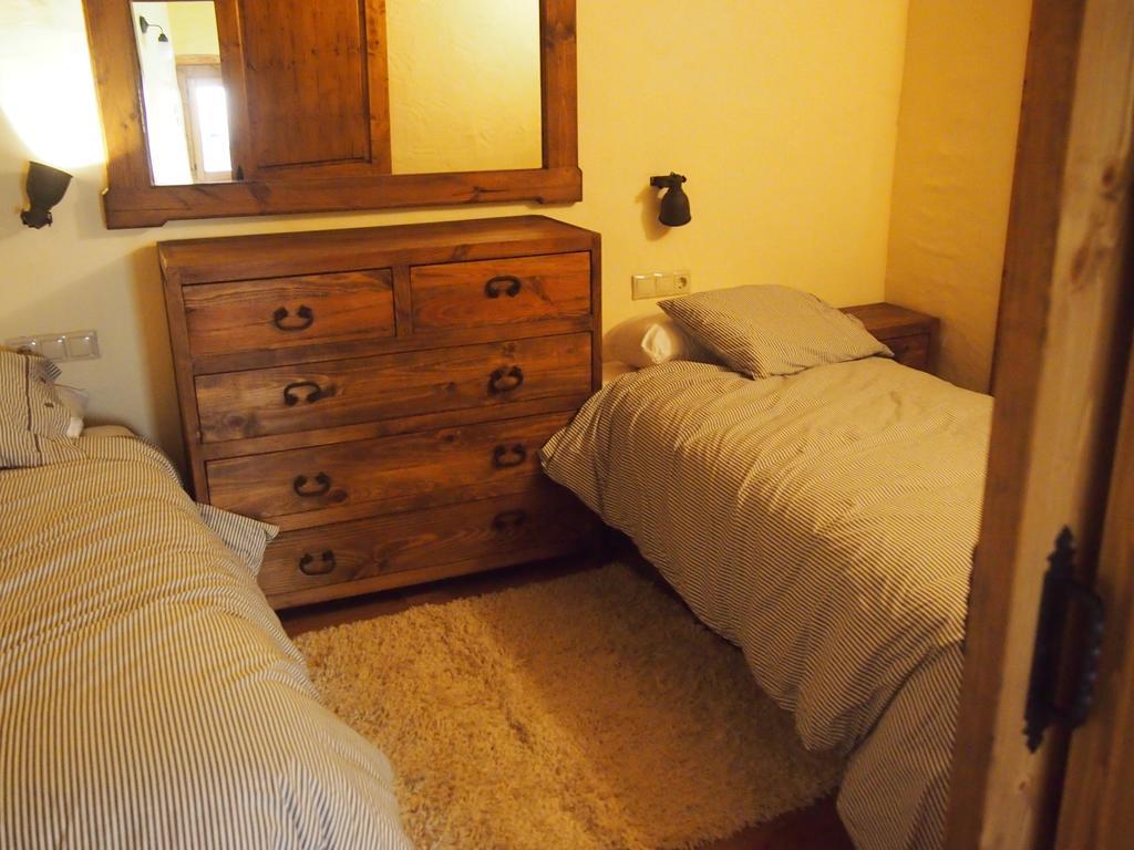 Cal Roseta Apartment Tuixen Room photo